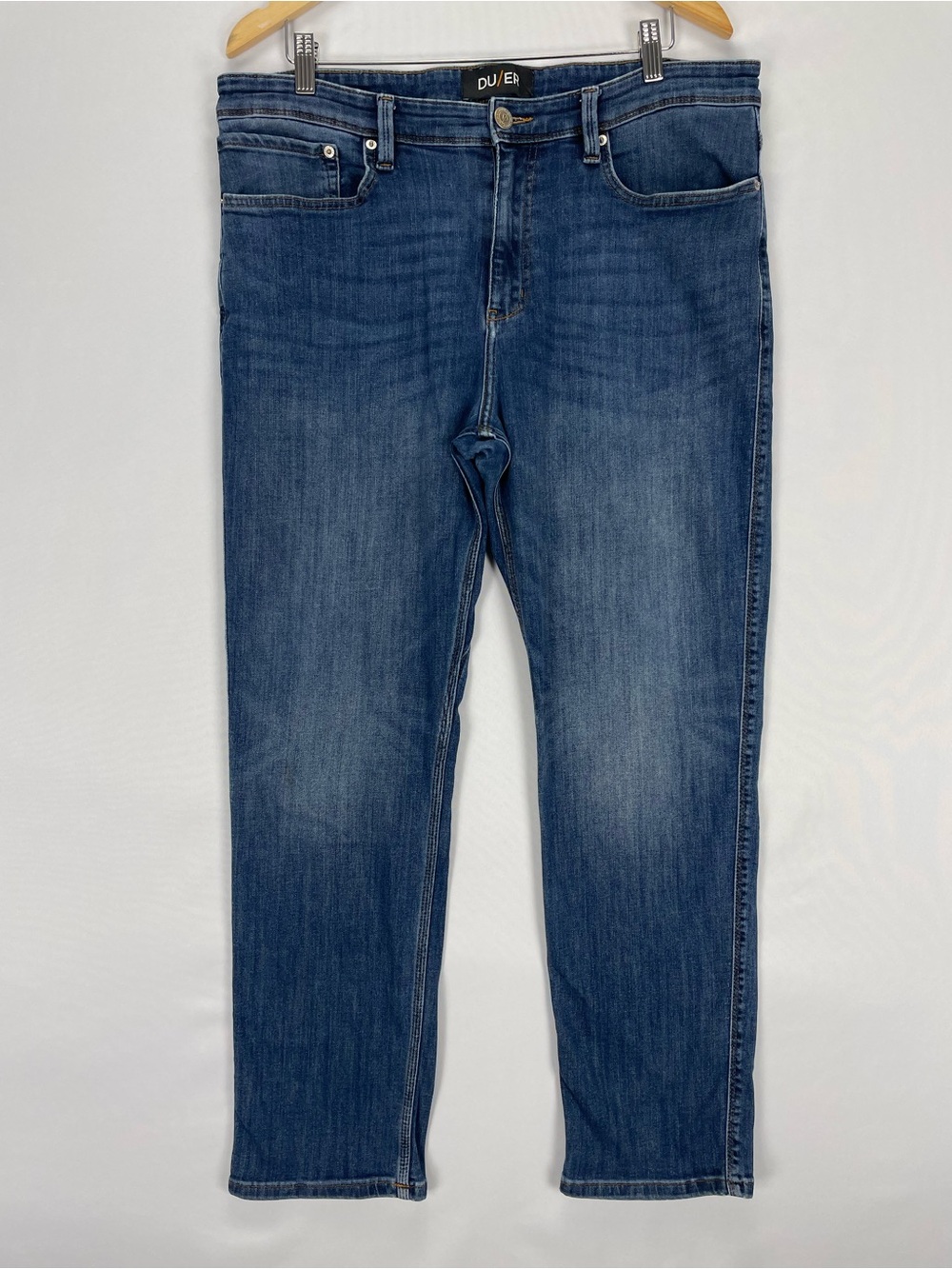 DU/ER Jeans Mens 36x32 Blue L2X Athletic Straight Stretch Denim DUER